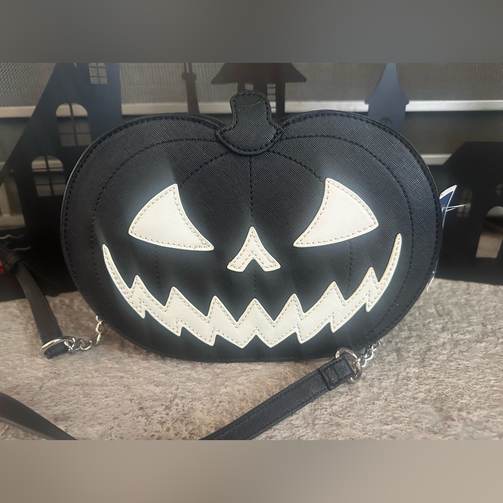 Black glow in the dark pumpkin purse
